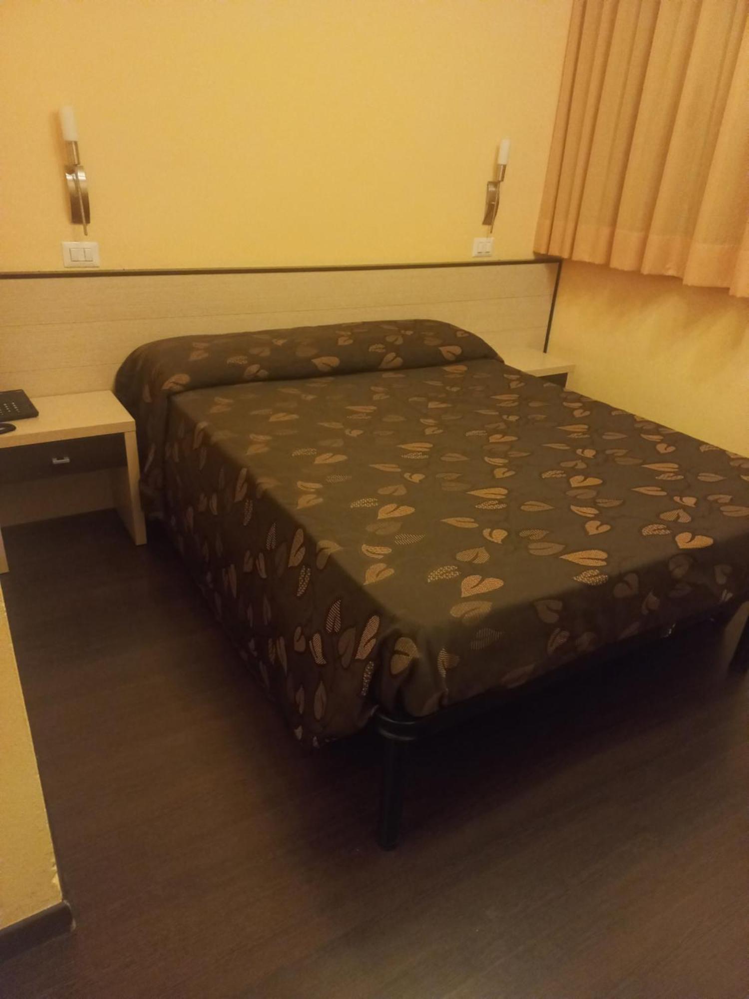 Oliver Hotel Ангиари Екстериор снимка
